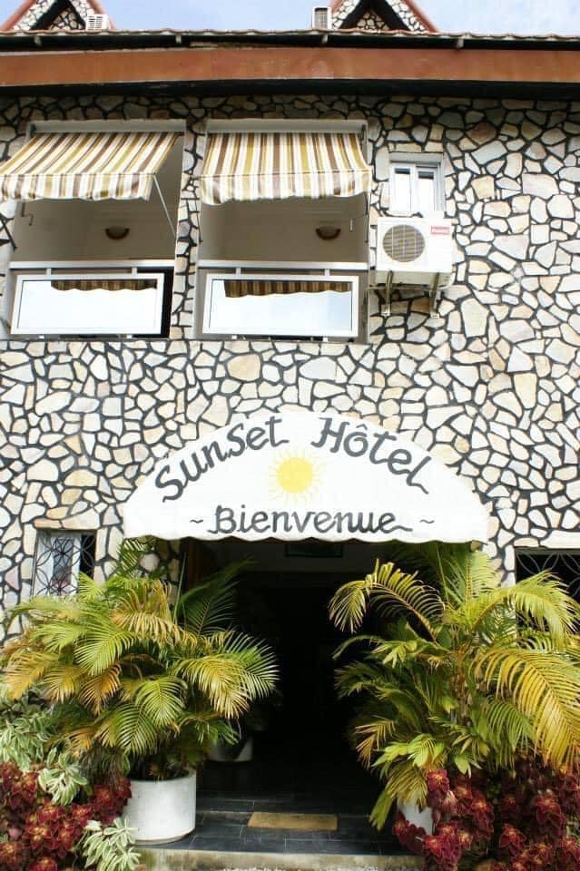 Sun Set Hotel
